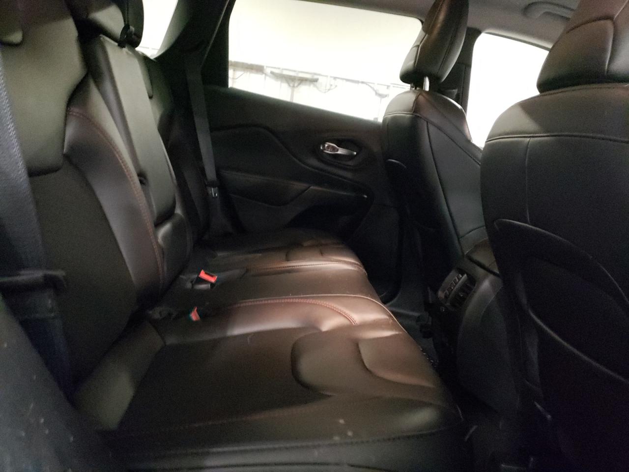 Photo 6 from auction – 2021 JEEP CHEROKEE T with VIN 1C4PJMBX8MD163152