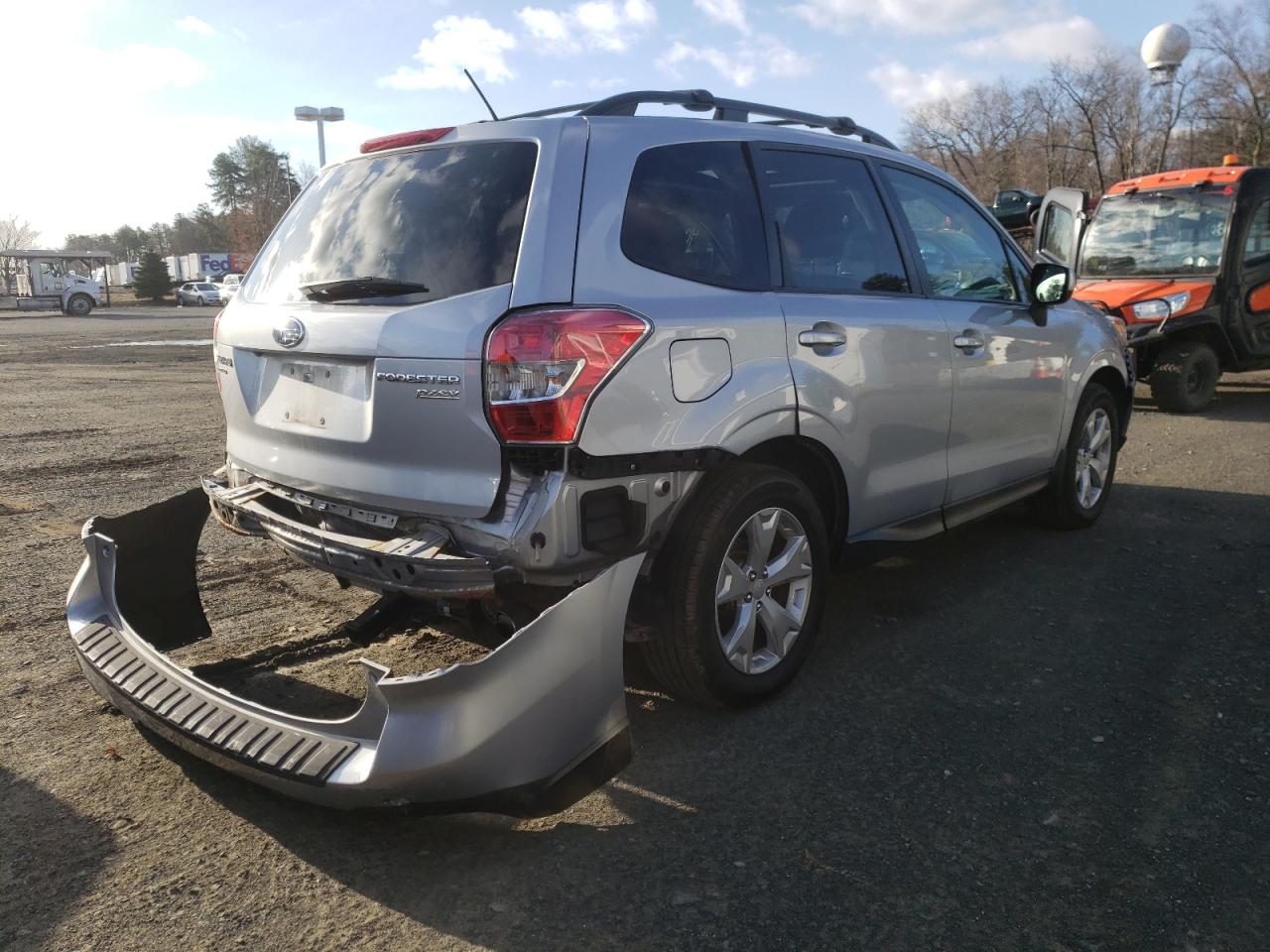 Photo 4 from auction – 2015 SUBARU FORESTER 2 with VIN JF2SJADC1FH492324