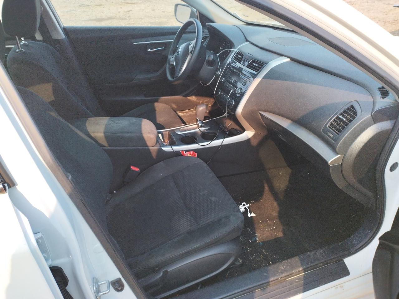 Photo 5 from auction – 2015 NISSAN ALTIMA 2.5 with VIN 1N4AL3AP9FC118537