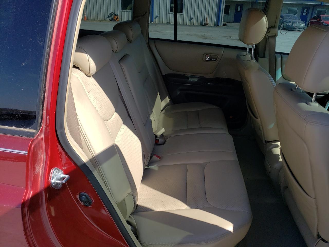 Photo 6 from auction – 2002 TOYOTA HIGHLANDER with VIN JTEGF21A420043495