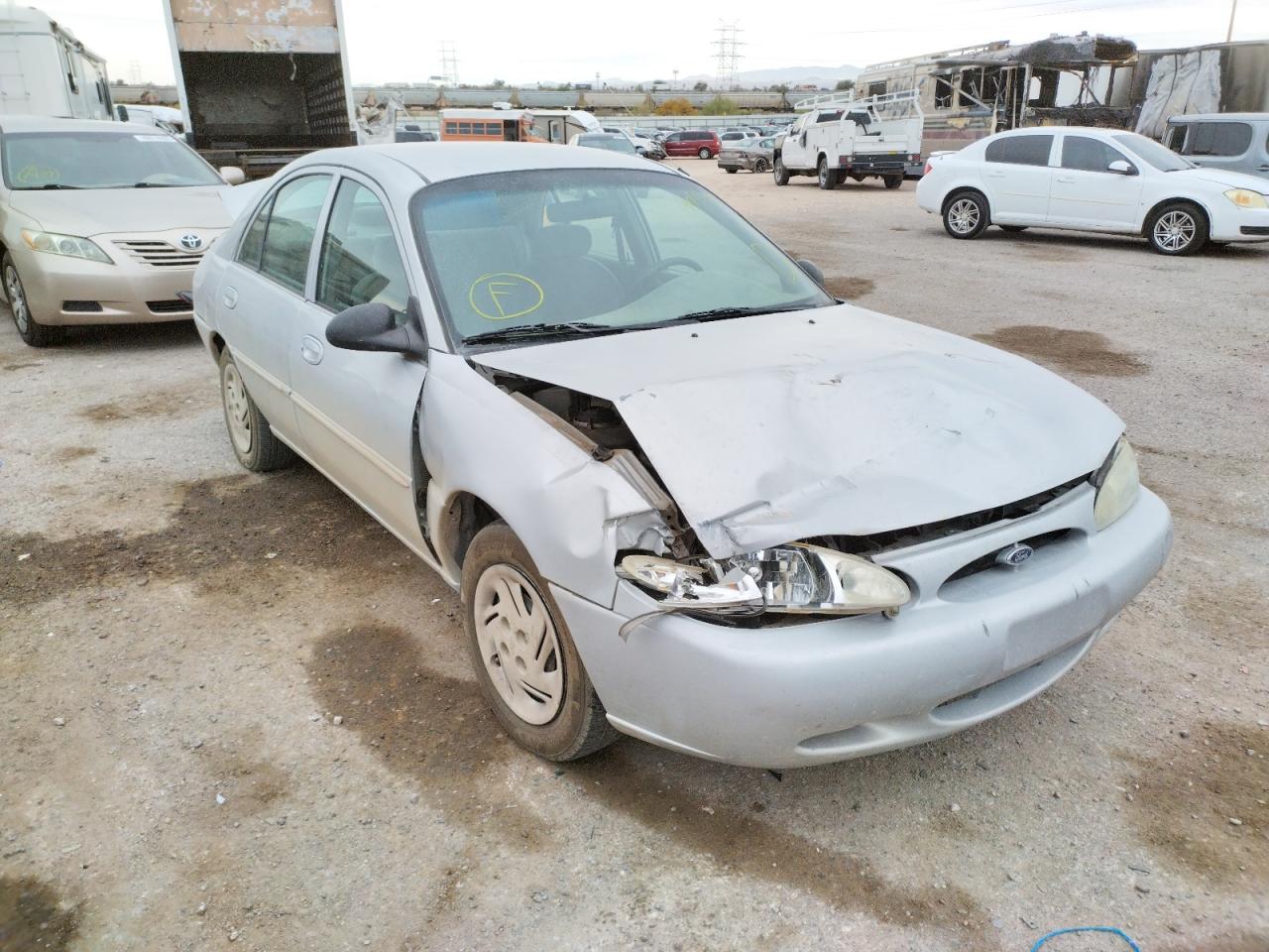 FORD ESCORT 2000 with VIN 3FAFP13P7YR182009 - Photo from auction