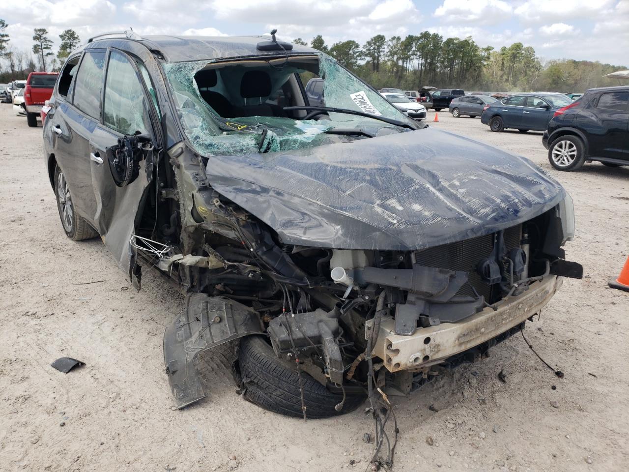 NISSAN PATHFINDER 2018 with VIN 5N1DR2MN7JC608540 - Photo from auction