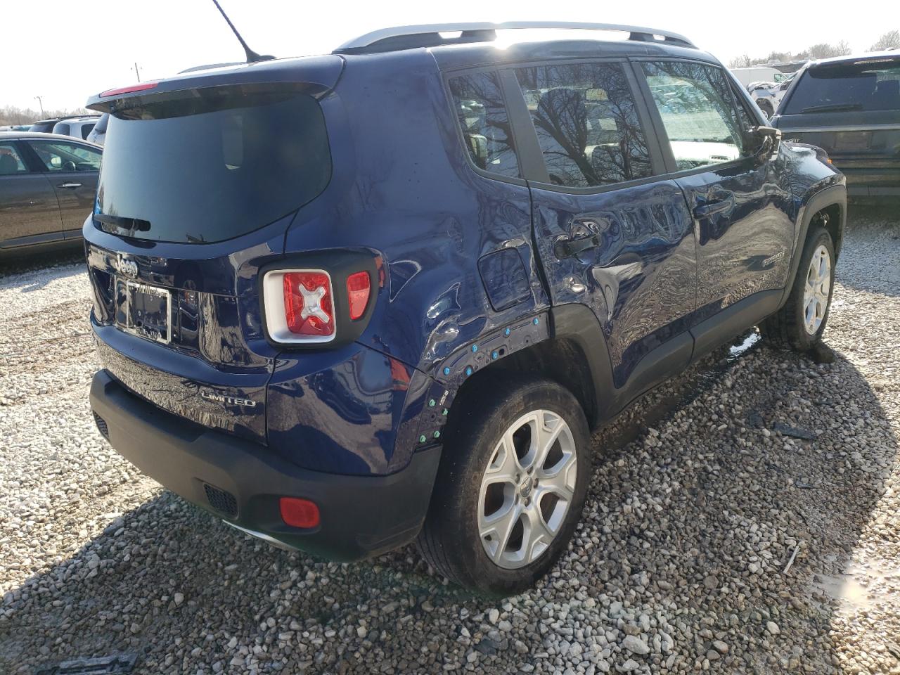 Photo 4 from auction – 2017 JEEP RENEGADE L with VIN ZACCJBDB4HPF15011