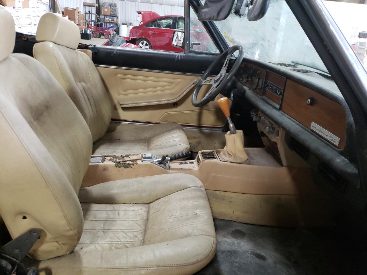 Photo 5 from auction – 1981 FIAT 124 SPIDER with VIN ZFAAS00B7B8180556