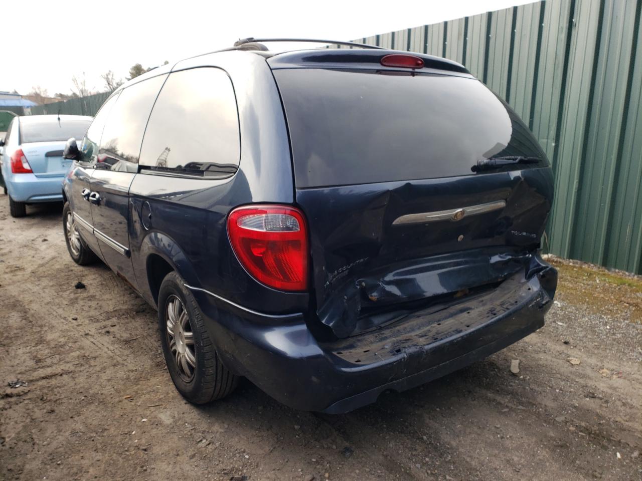 Photo 3 from auction – 2007 CHRYSLER TOWN & COU with VIN 2A8GP54L67R298820