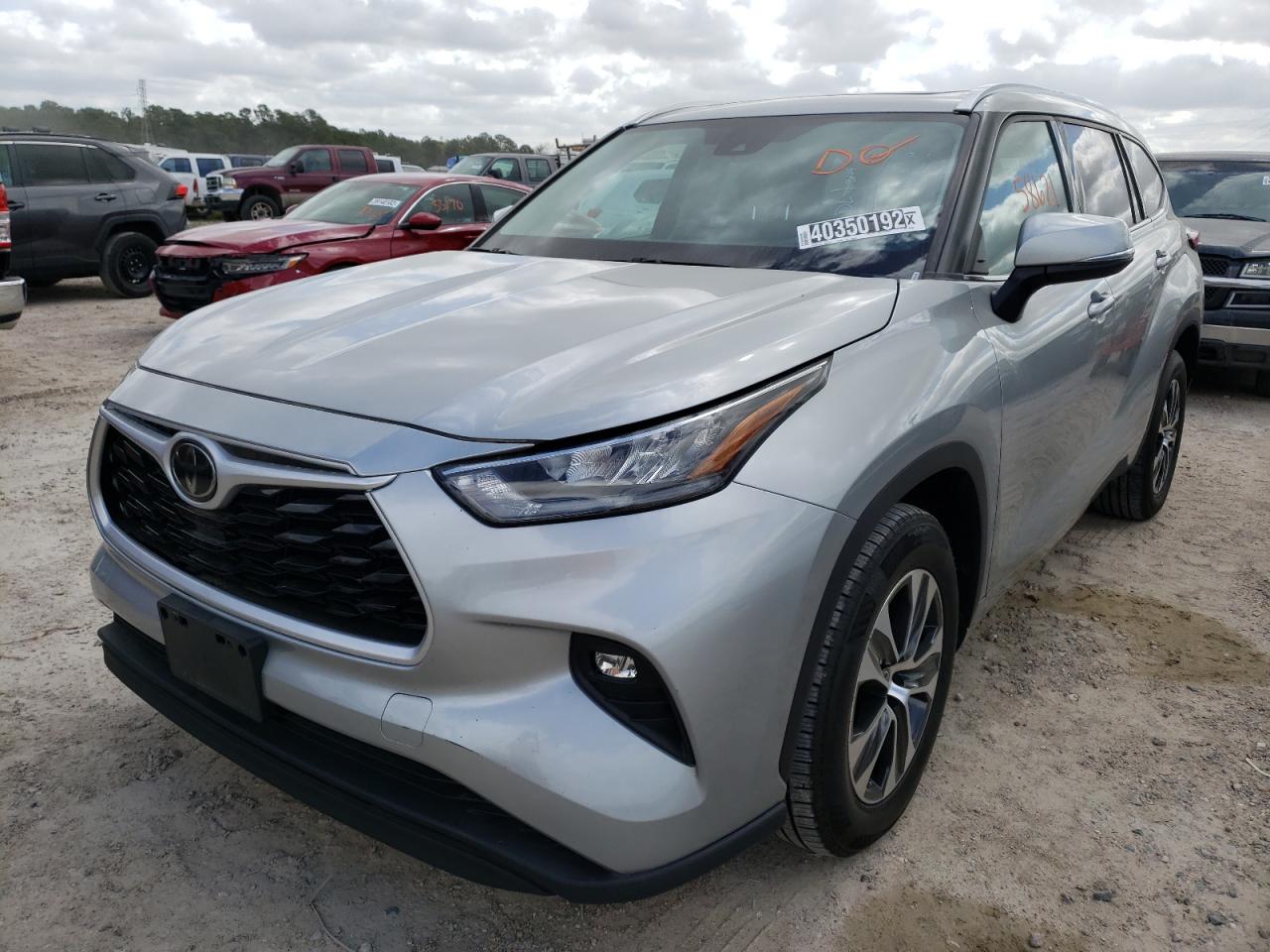 Photo 2 from auction – 2020 TOYOTA HIGHLANDER with VIN 5TDGZRAH1LS502949