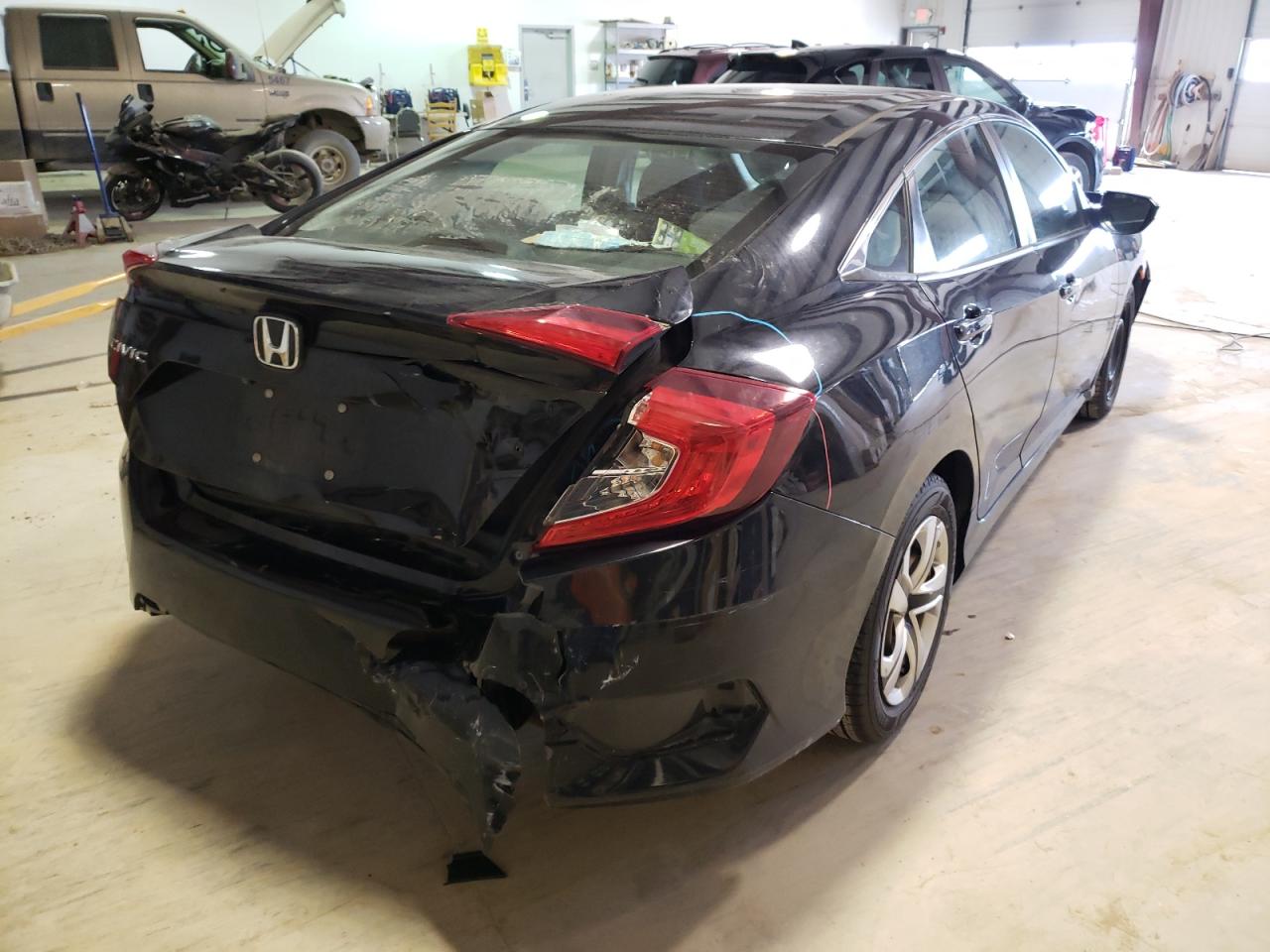 Photo 4 from auction – 2016 HONDA CIVIC LX with VIN 19XFC2F57GE041906