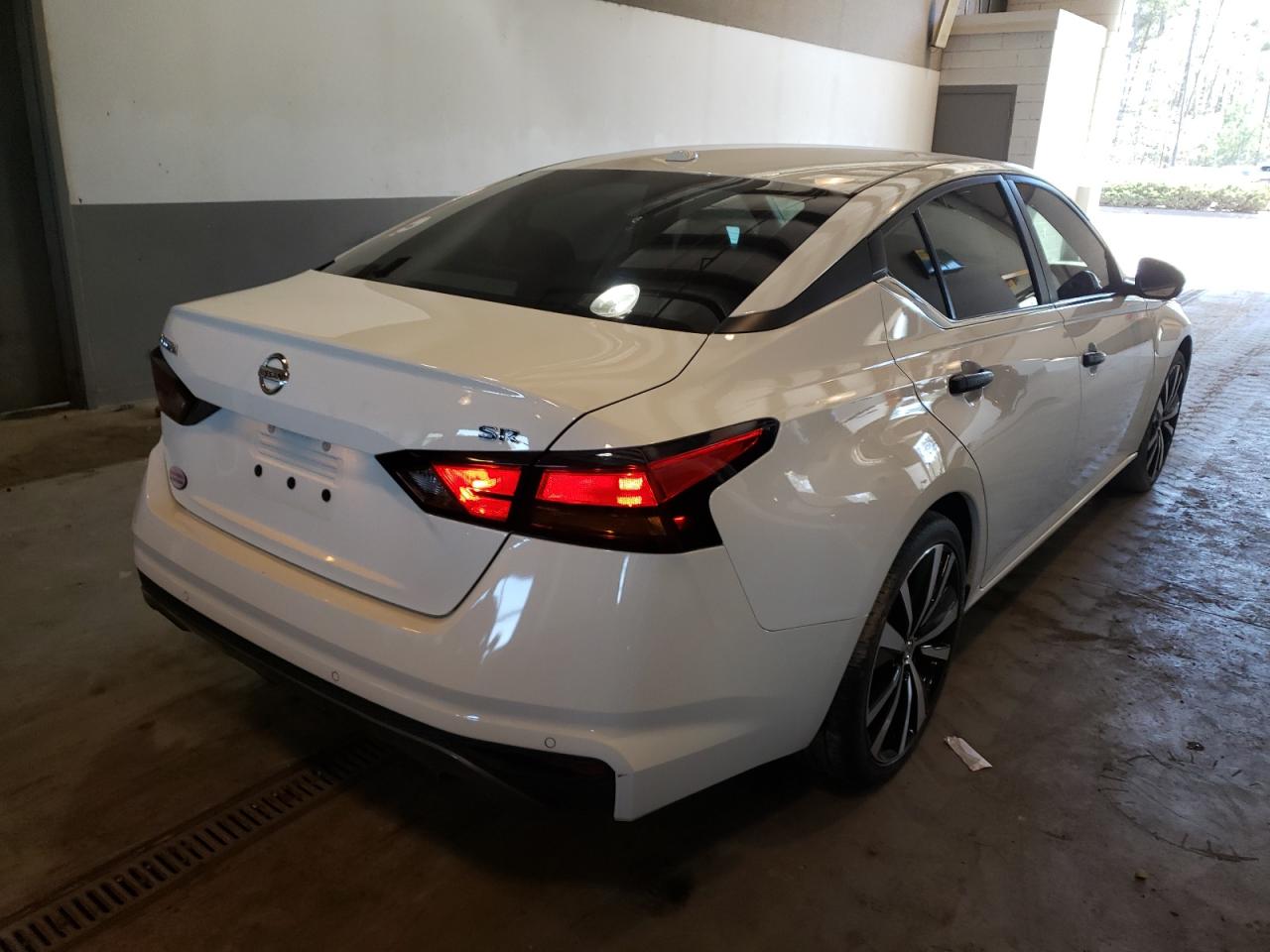 Photo 4 from auction – 2020 NISSAN ALTIMA SR with VIN 1N4BL4CV5LC254455