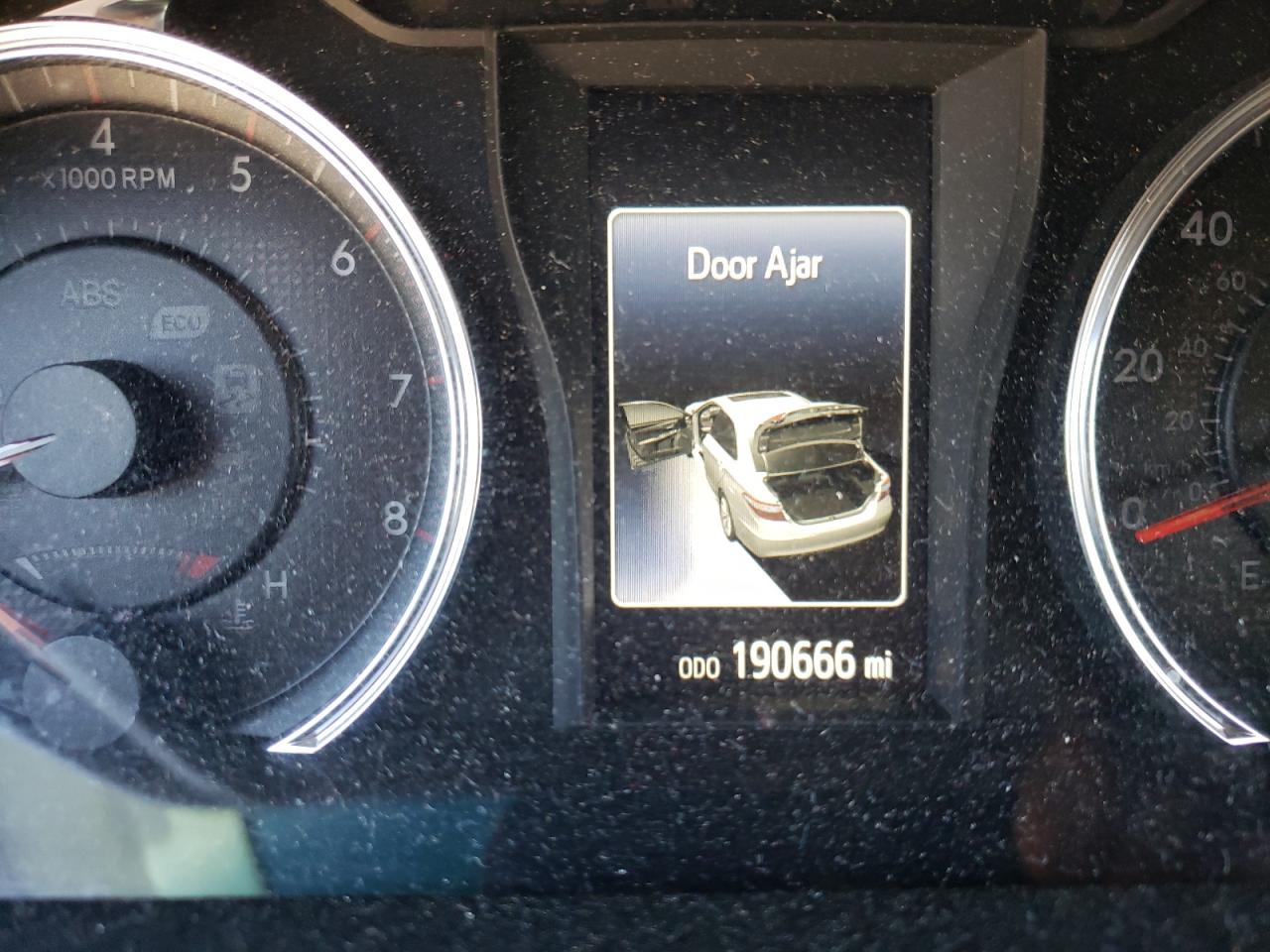 Photo 8 from auction – 2016 TOYOTA CAMRY LE with VIN 4T1BF1FK3GU132819