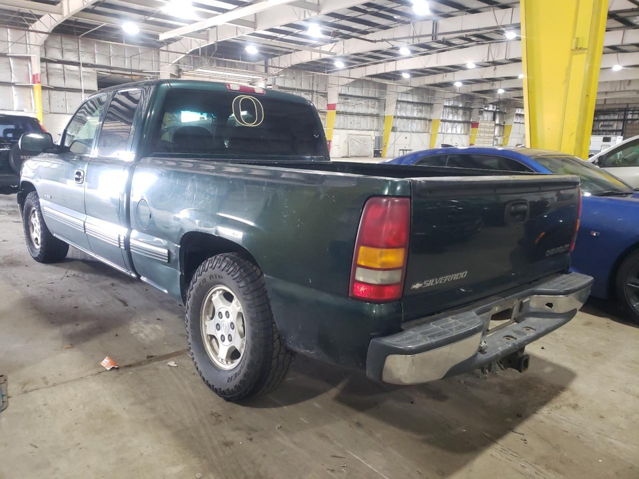 Photo 3 from auction – 2001 CHEVROLET SILVERADO with VIN 2GCEC19T611223004