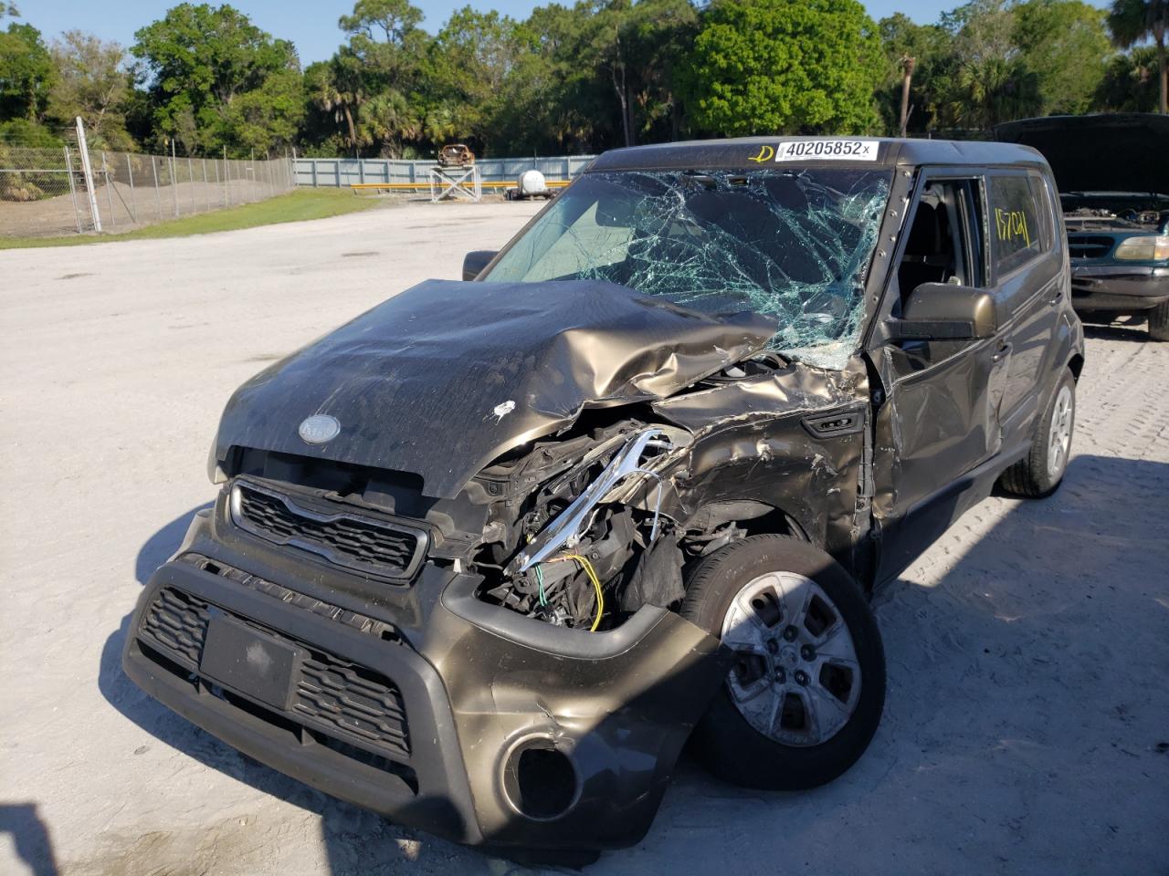 Photo 2 from auction – 2013 KIA SOUL with VIN KNDJT2A53D7540960