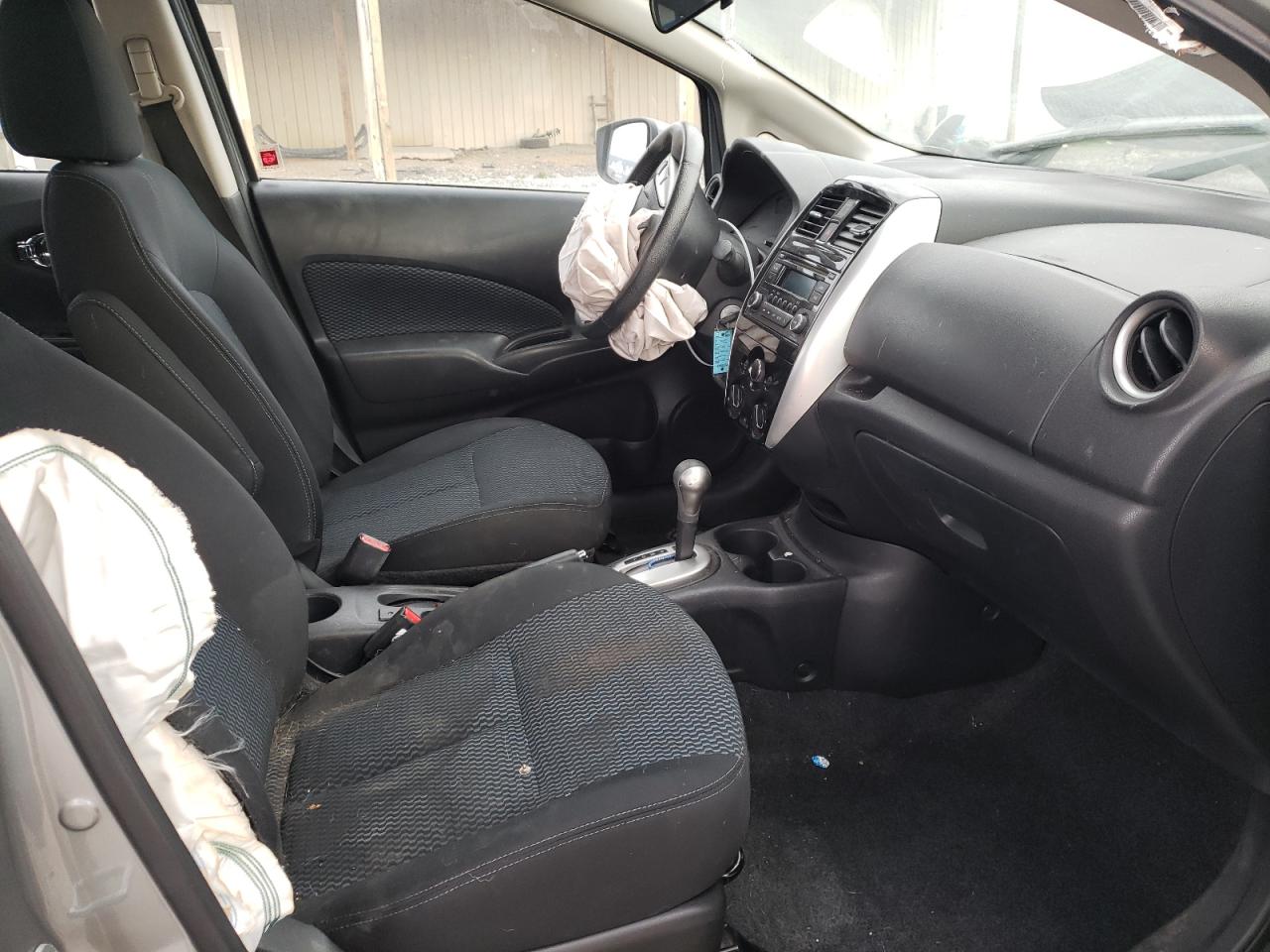 Photo 5 from auction – 2015 NISSAN VERSA NOTE with VIN 3N1CE2CP2FL376264