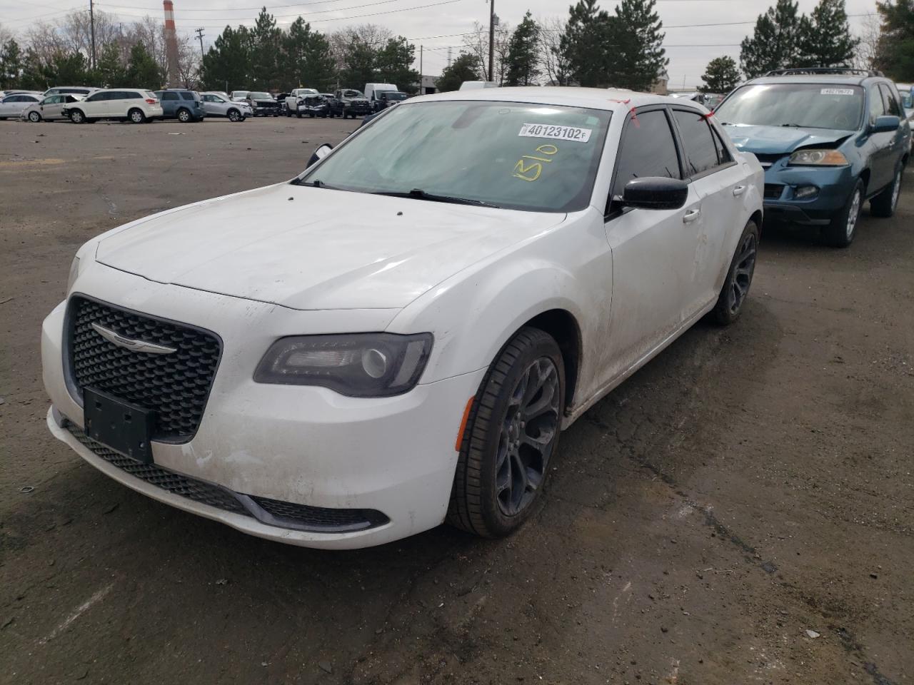 Photo 2 from auction – 2019 CHRYSLER 300 TOURIN with VIN 2C3CCAAG5KH655294