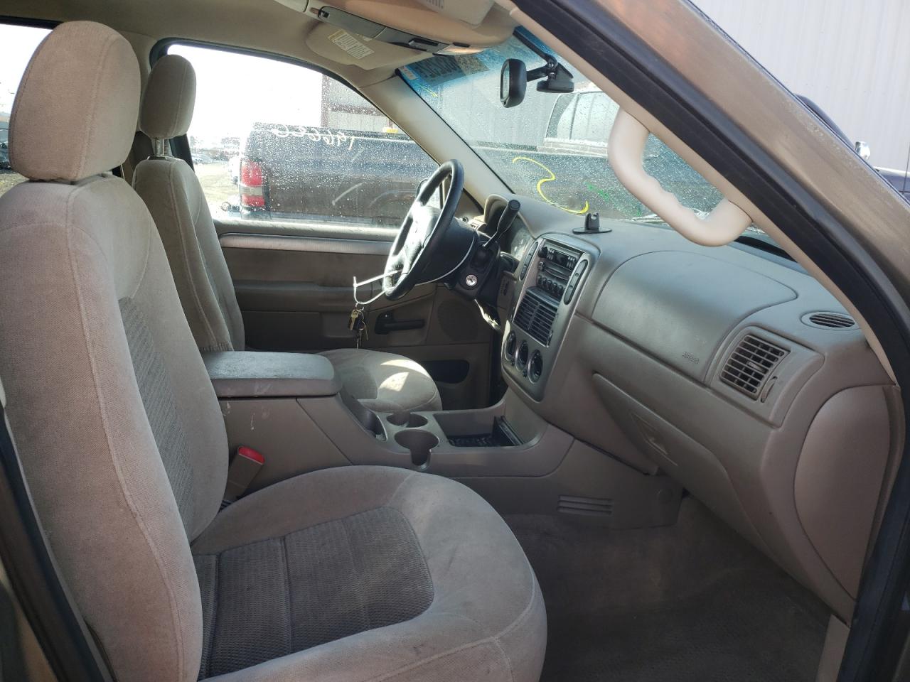 Photo 5 from auction – 2004 FORD EXPLORER X with VIN 1FMZU73W04ZA68476