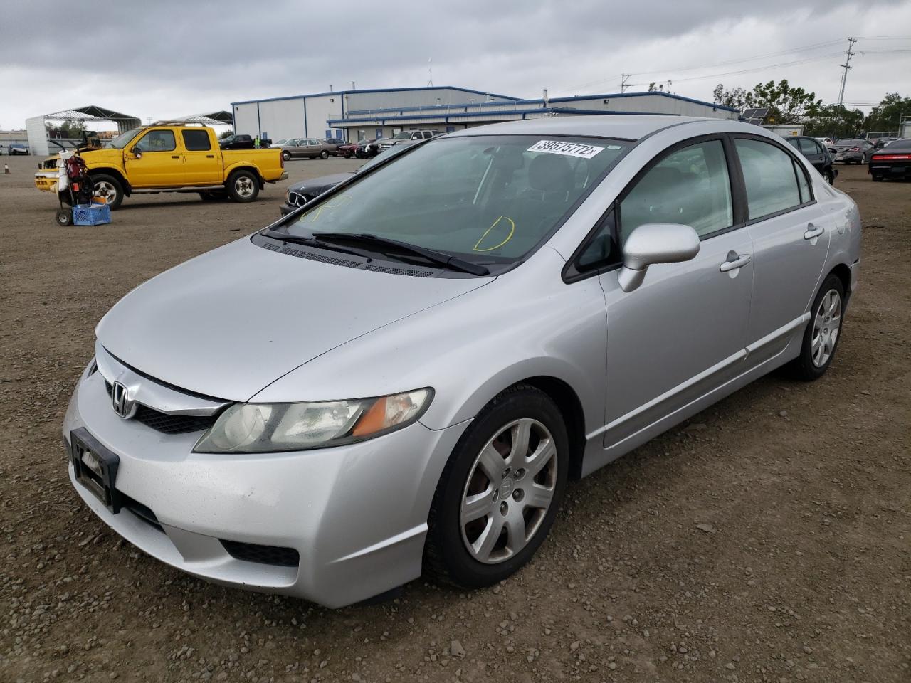 Photo 2 from auction – 2009 HONDA CIVIC LX with VIN 19XFA16579E041777