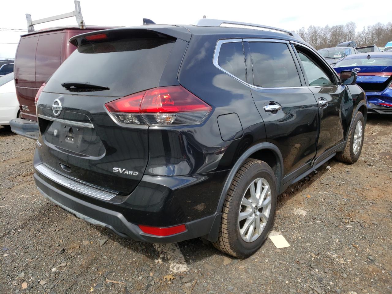 Photo 4 from auction – 2018 NISSAN ROGUE S with VIN KNMAT2MV9JP535009