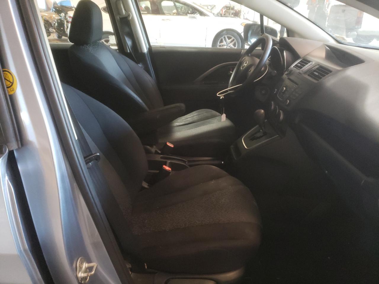 Photo 5 from auction – 2012 MAZDA 5 with VIN JM1CW2BL4C0126686