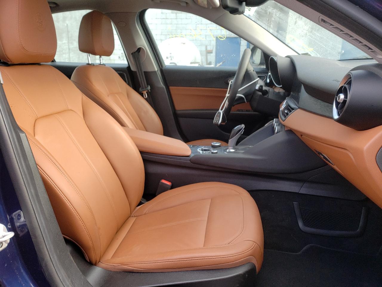 Photo 5 from auction – 2019 ALFA ROMEO GIULIA with VIN ZARFANAN4K7604116