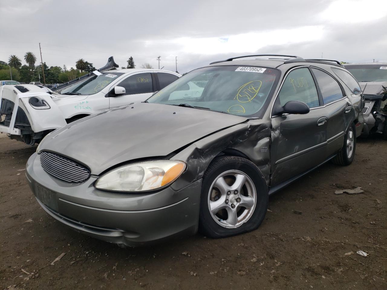 Photo 2 from auction – 2002 FORD TAURUS SE with VIN 1FAFP58S22A141440