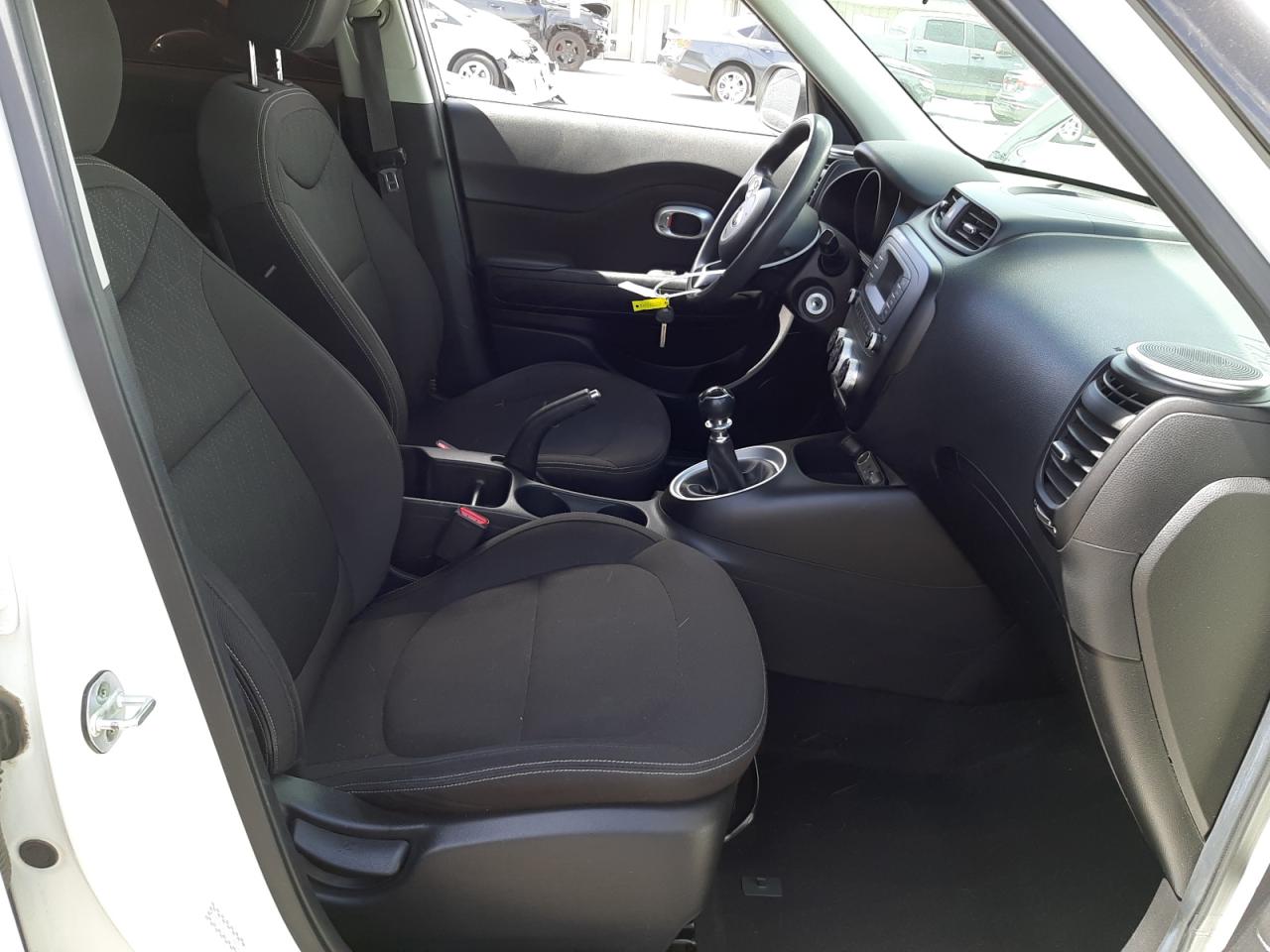 Photo 5 from auction – 2016 KIA SOUL with VIN KNDJN2A26G7288271