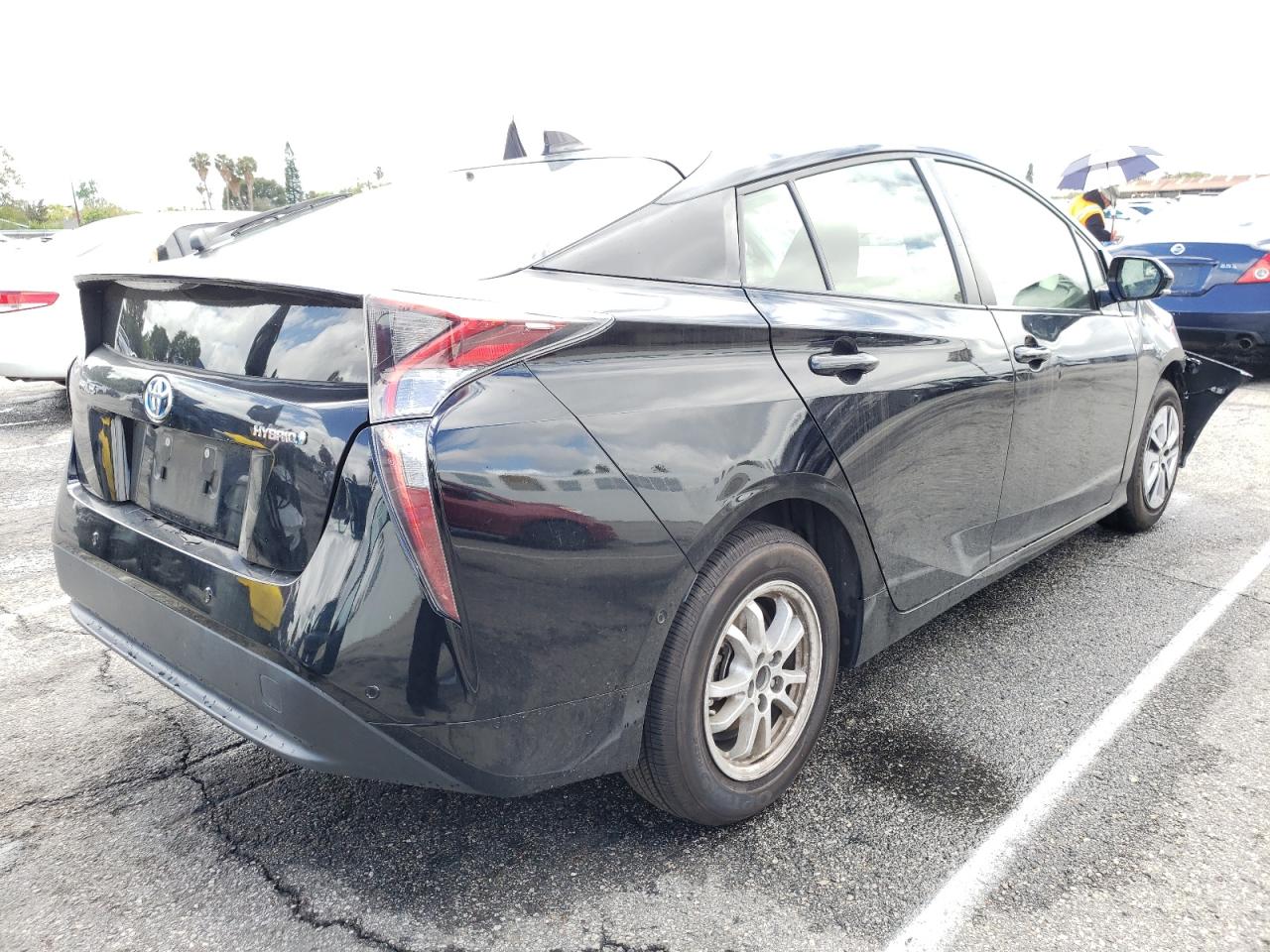 Photo 4 from auction – 2017 TOYOTA PRIUS with VIN JTDKBRFU0H3055110