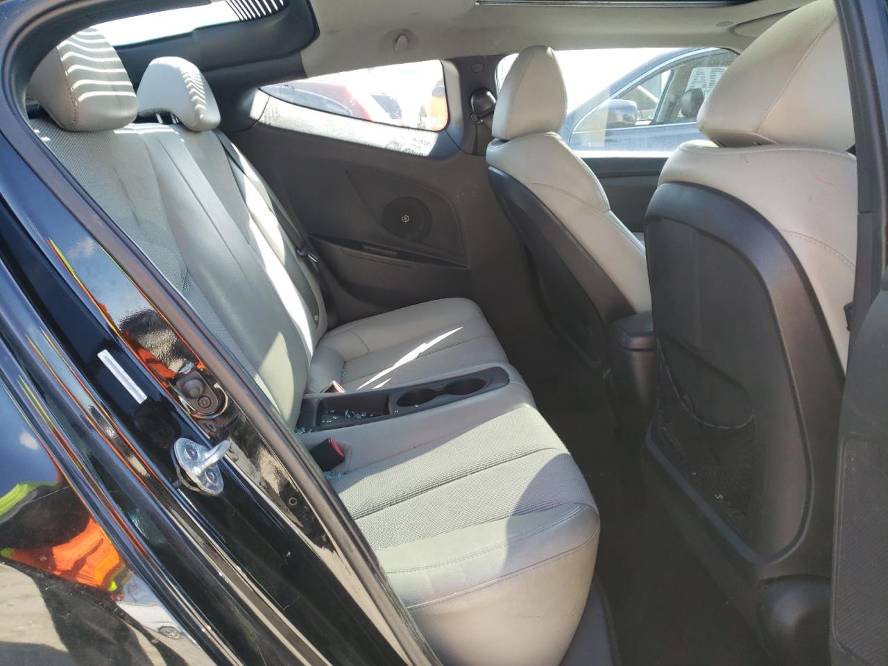Photo 6 from auction – 2013 HYUNDAI VELOSTER with VIN KMHTC6ADXDU103669
