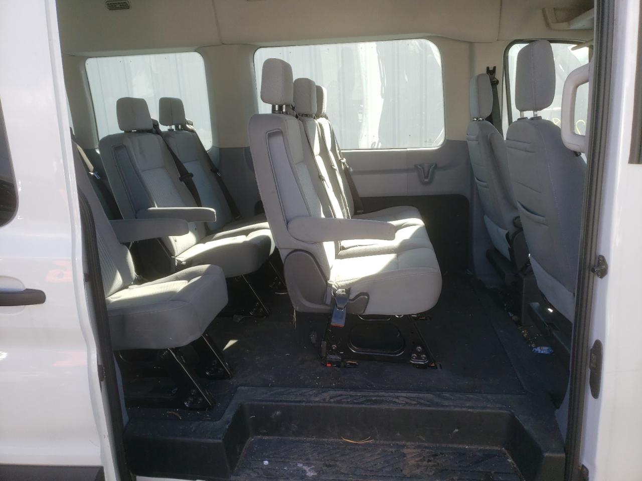 Photo 6 from auction – 2019 FORD TRANSIT T- with VIN 1FBAX2CM0KKB83888