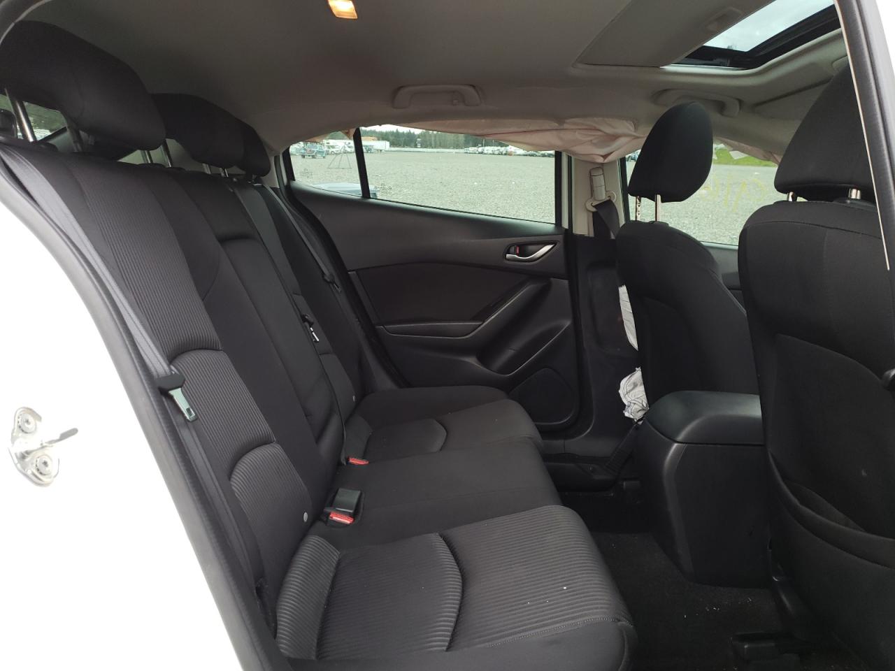 Photo 6 from auction – 2016 MAZDA 3 TOURING with VIN JM1BM1L72G1344557