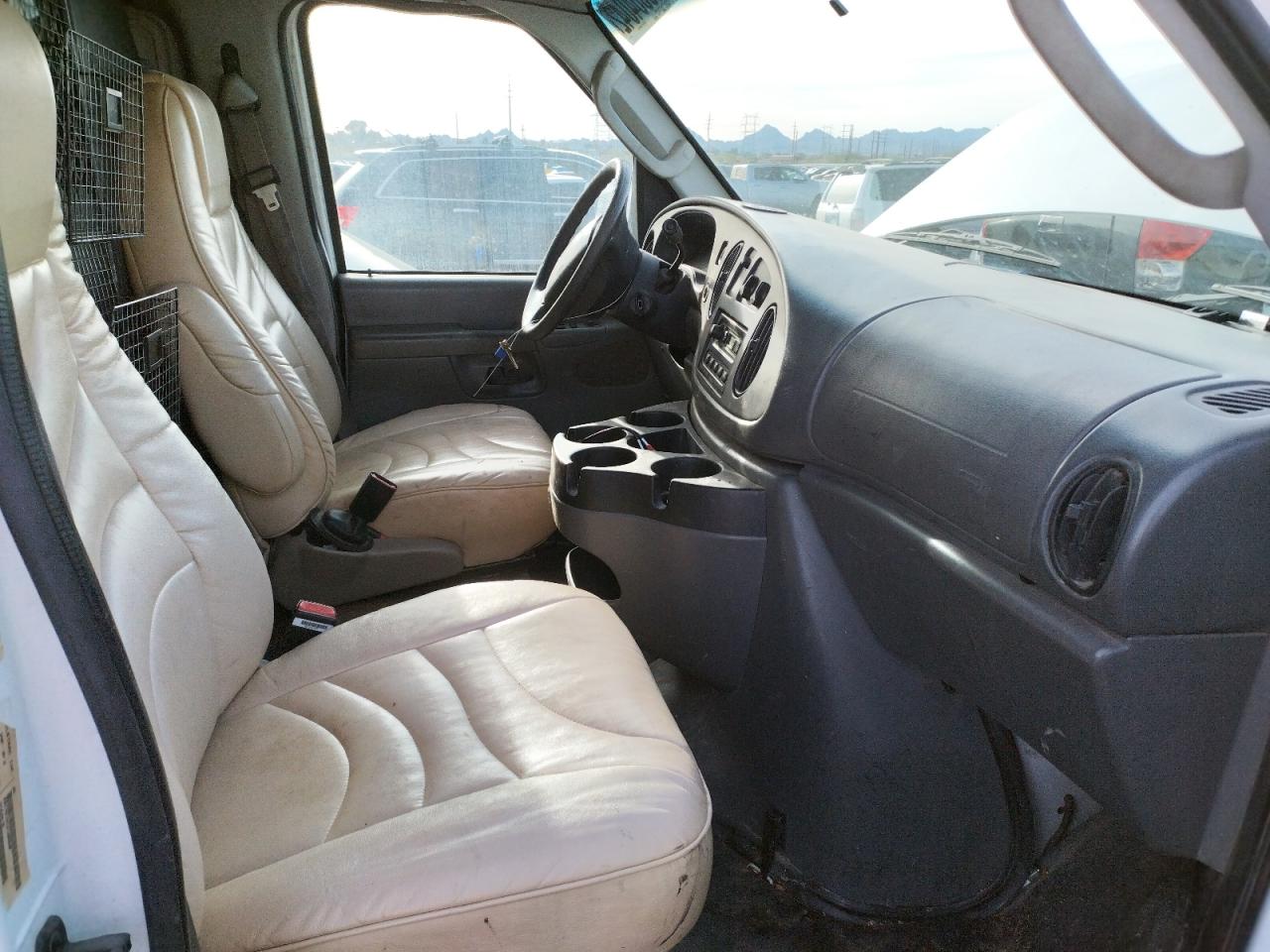 Photo 5 from auction – 2006 FORD ECONOLINE with VIN 1FTNE24W46DA36891