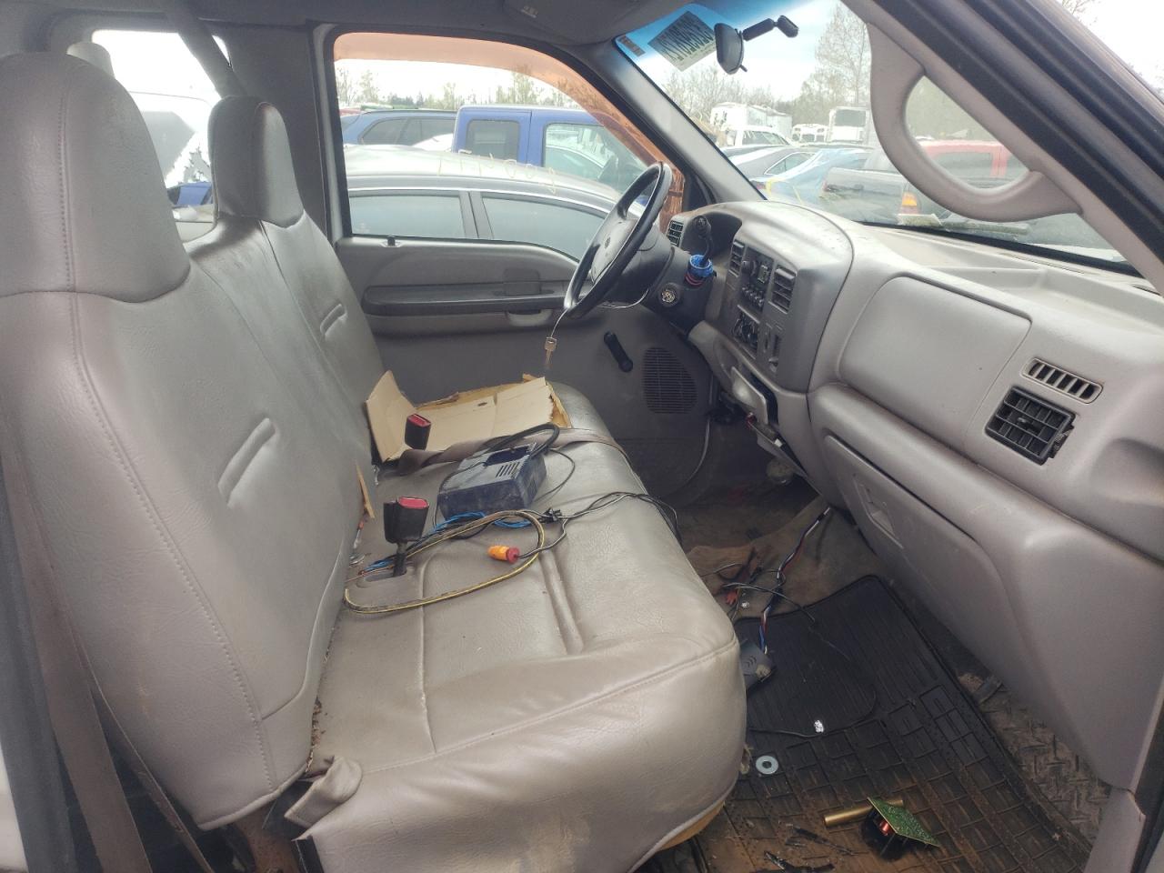 Photo 5 from auction – 2000 FORD F250 SUPER with VIN 3FTNX20S8YMA63368
