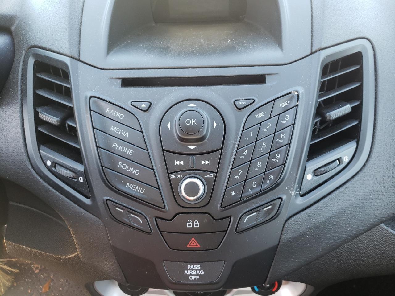 Photo 9 from auction – 2014 FORD FIESTA SE with VIN 3FADP4BJ4EM171239