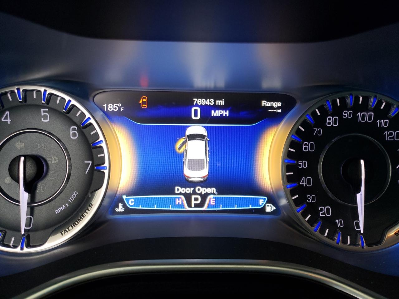 Photo 8 from auction – 2015 CHRYSLER 200 C with VIN 1C3CCCCB3FN500916