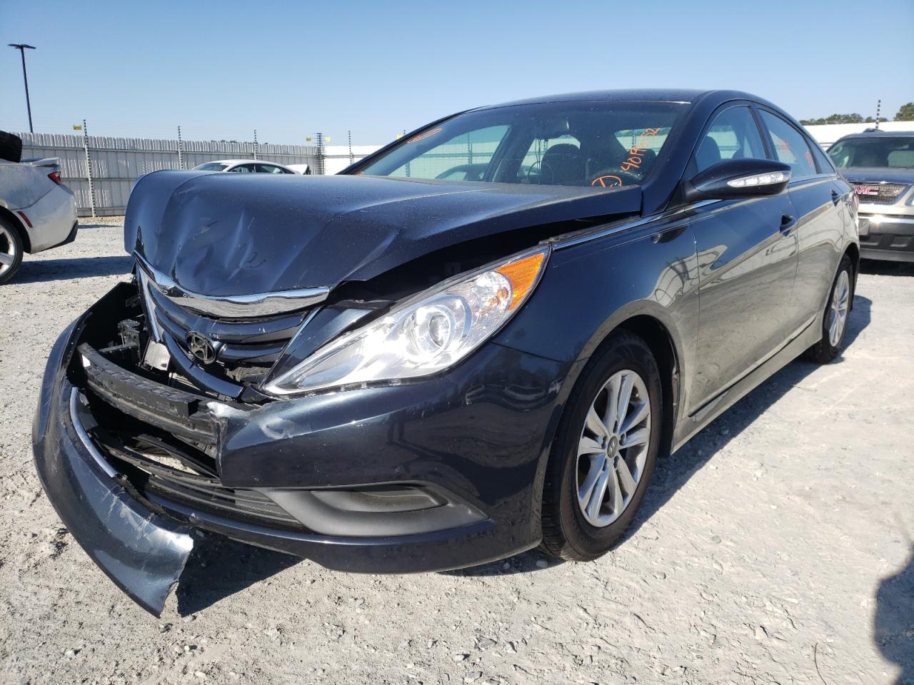 Photo 2 from auction – 2014 HYUNDAI SONATA GLS with VIN 5NPEB4AC1EH843358