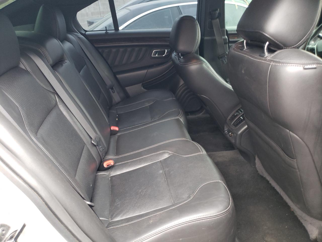 Photo 6 from auction – 2016 FORD TAURUS LIM with VIN 1FAHP2F85GG118981