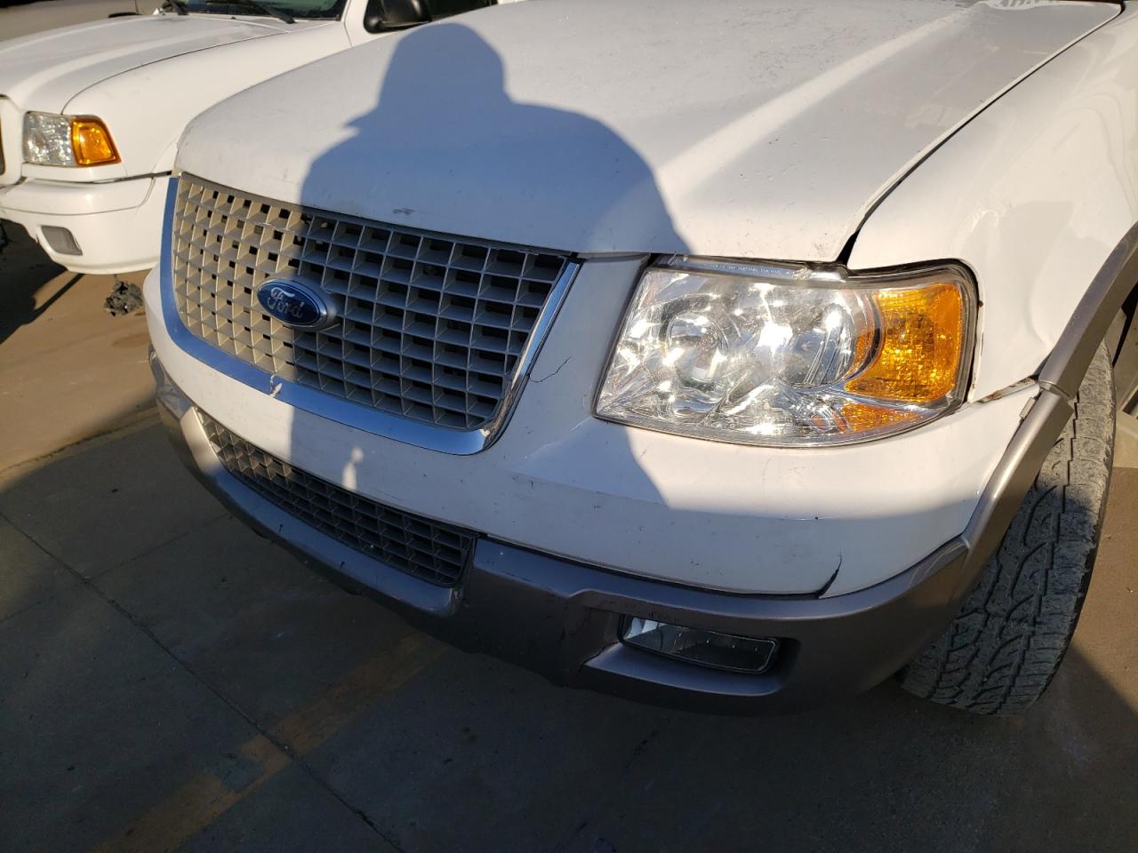 Photo 9 from auction – 2004 FORD EXPEDITION with VIN 1FMPU17L24LA87344