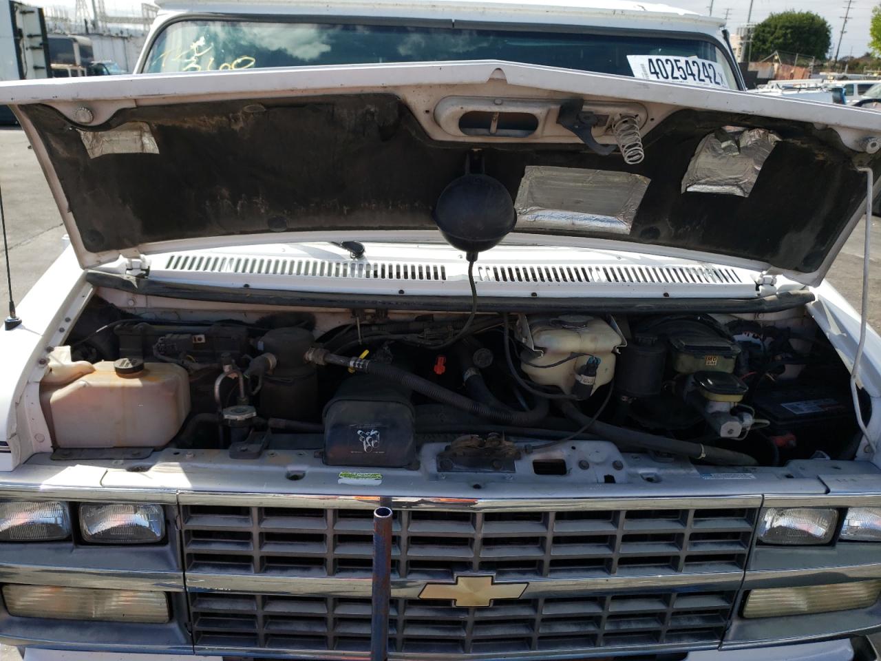 Photo 7 from auction – 1994 CHEVROLET G20 with VIN 1GBEG25K2RF181995