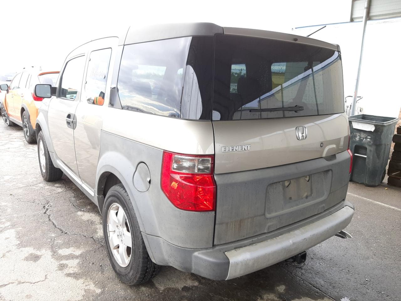Photo 3 from auction – 2004 HONDA ELEMENT EX with VIN 5J6YH17654L013904