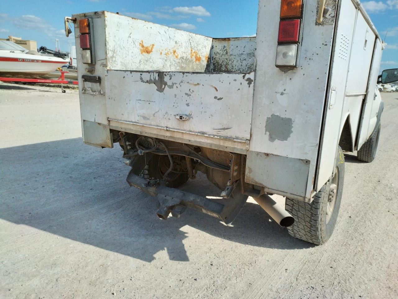 Photo 10 from auction – 2002 CHEVROLET SILVERADO with VIN 1GBHC24UX2Z225192