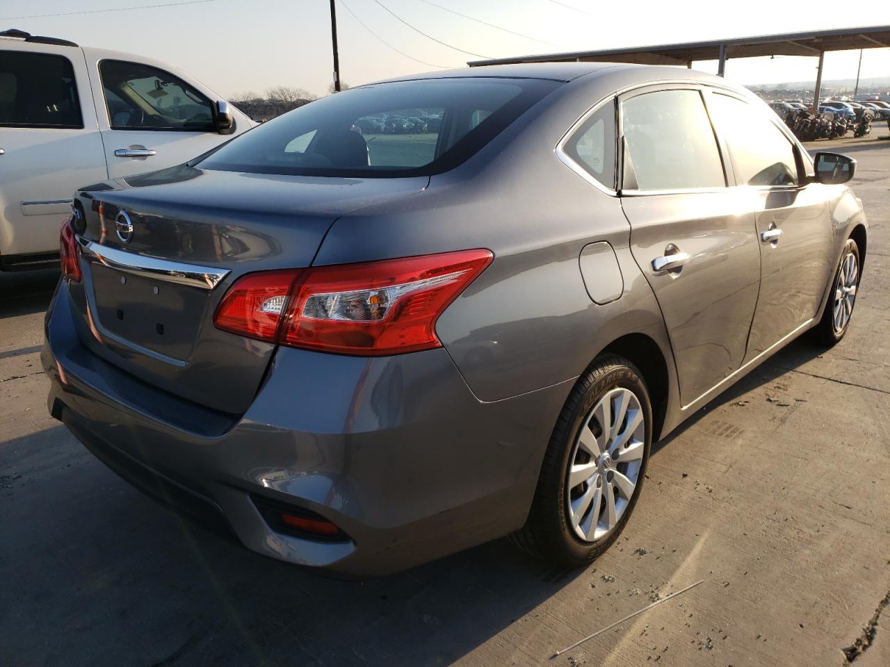 Photo 4 from auction – 2018 NISSAN SENTRA S with VIN 3N1AB7AP2JY271803