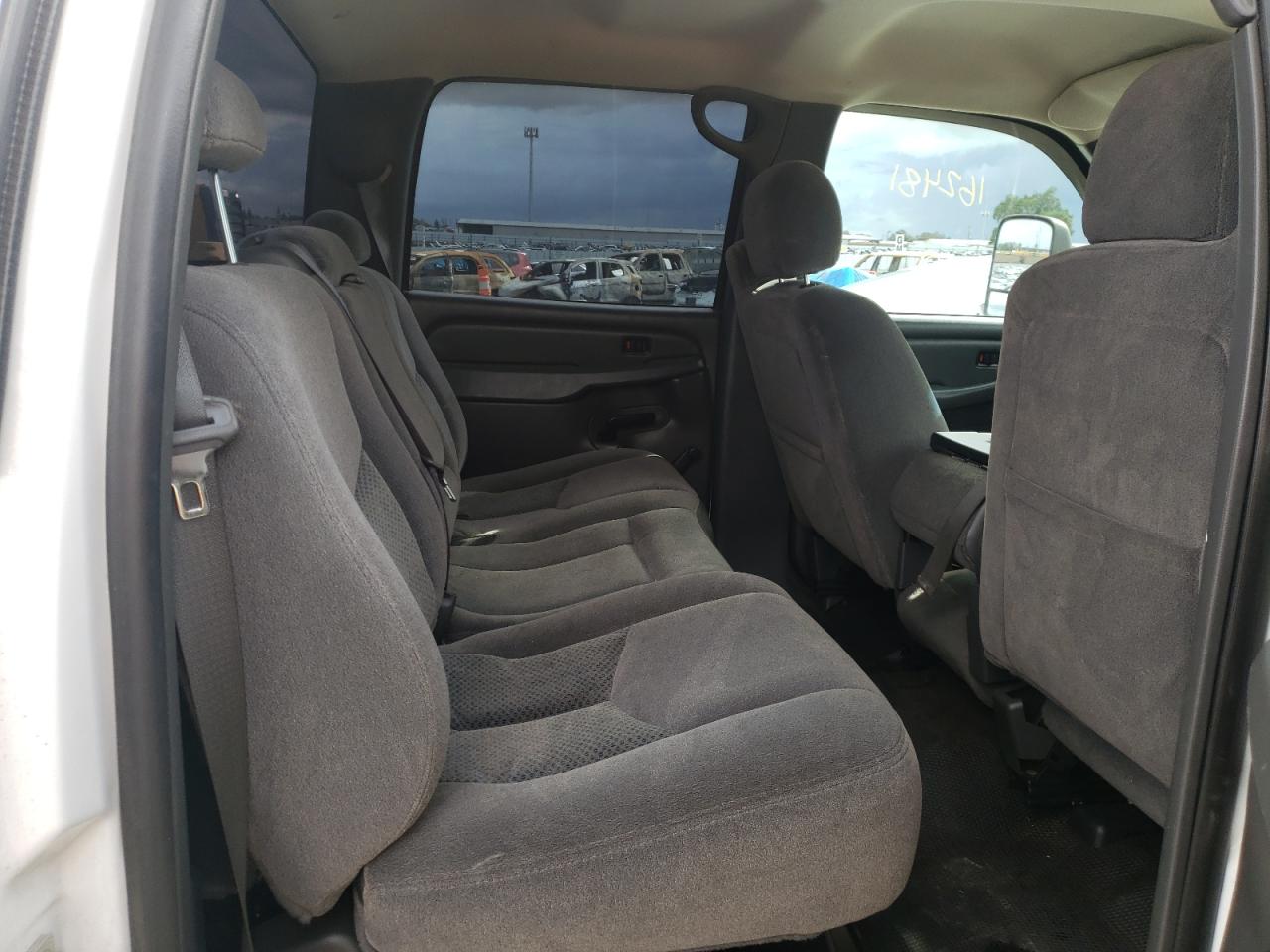 Photo 6 from auction – 2006 CHEVROLET SILVERADO with VIN 1GCHK23U86F173665