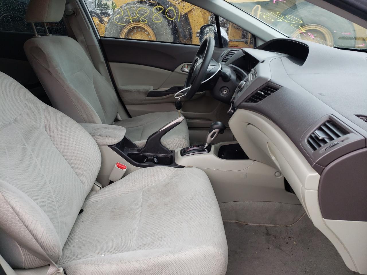 Photo 5 from auction – 2012 HONDA CIVIC LX with VIN 19XFB2F57CE344035
