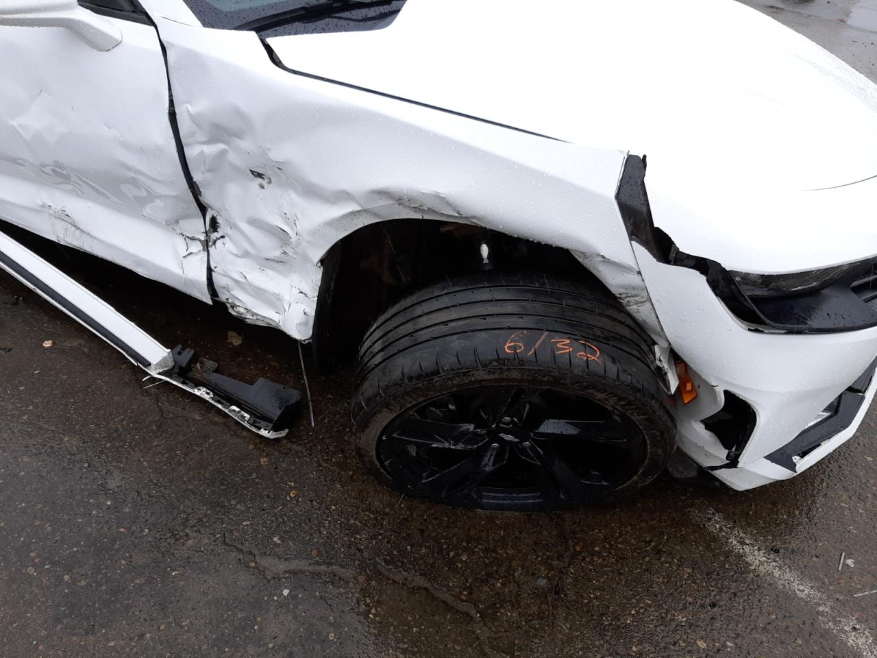 Photo 9 from auction – 2019 CHEVROLET CAMARO LS with VIN 1G1FB1RS8K0103435
