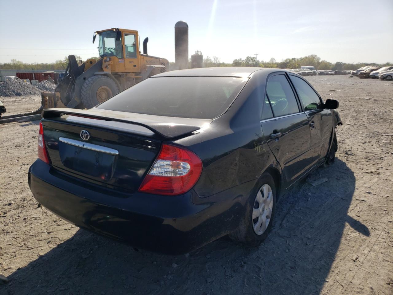 Photo 4 from auction – 2003 TOYOTA CAMRY LE with VIN 4T1BE32K73U195548