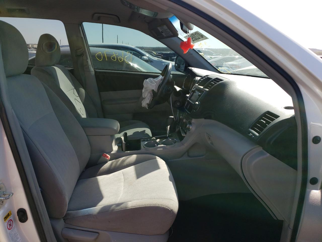 Photo 5 from auction – 2013 TOYOTA HIGHLANDER with VIN 5TDZA3EH9DS040228