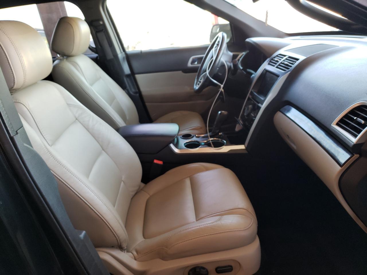 Photo 5 from auction – 2015 FORD EXPLORER L with VIN 1FM5K7F89FGC13823