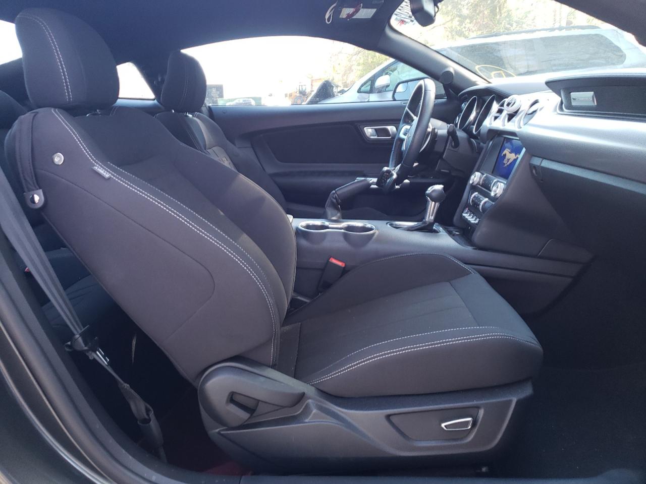 Photo 5 from auction – 2019 FORD MUSTANG with VIN 1FA6P8TH7K5166548
