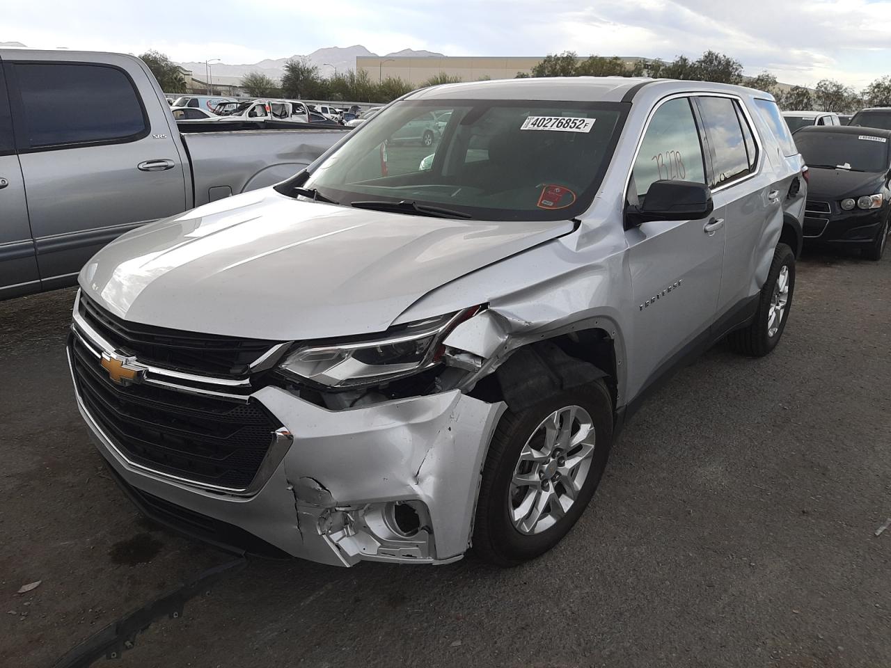 Photo 2 from auction – 2018 CHEVROLET TRAVERSE L with VIN 1GNERFKW6JJ259157