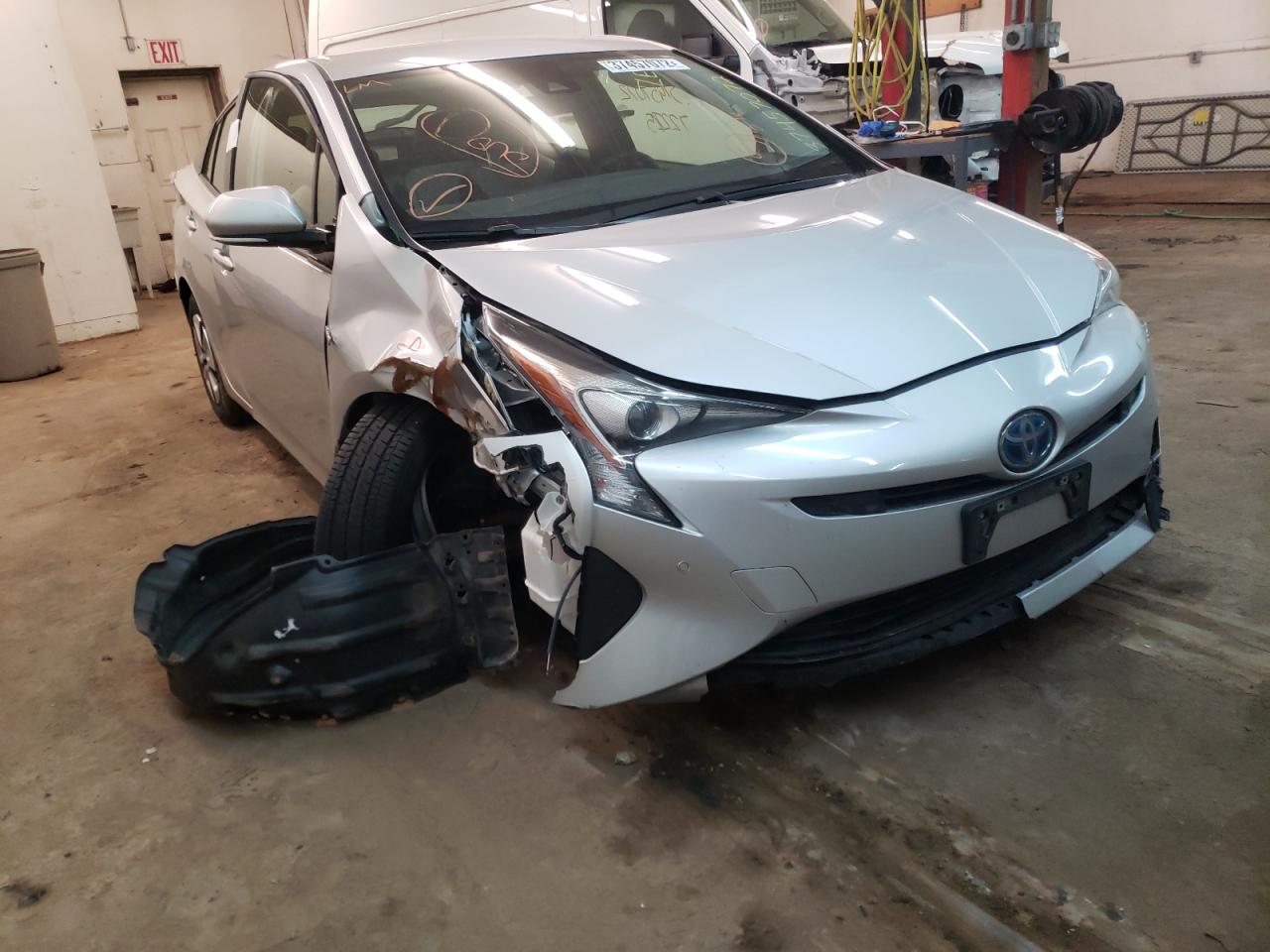 TOYOTA PRIUS 2017 with VIN JTDKBRFU9H3565777 - Photo from auction