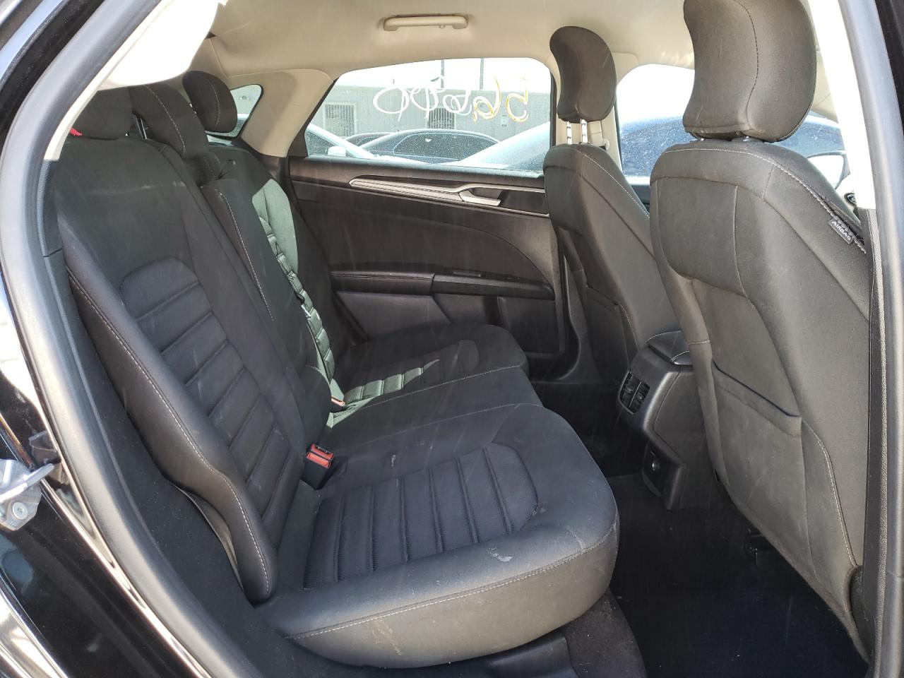 Photo 6 from auction – 2019 FORD FUSION SE with VIN 3FA6P0HD9KR176597