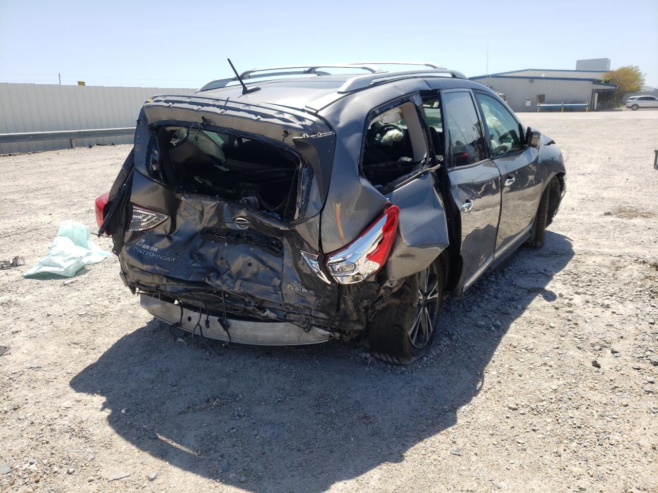 Photo 4 from auction – 2018 NISSAN PATHFINDER with VIN 5N1DR2MN1JC671245